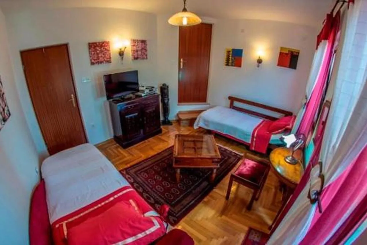 Apartment In Banjole With Terrace, Air Conditioning, Wifi, Washing Machine 3360-3