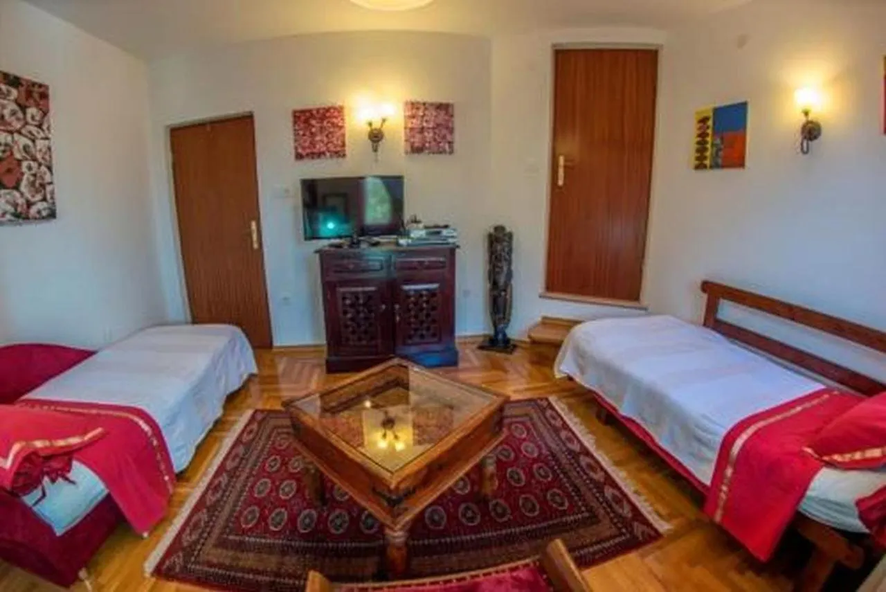 Apartment In Banjole With Terrace, Air Conditioning, Wifi, Washing Machine 3360-3