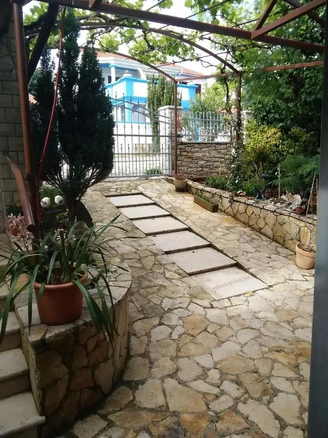 Apartment In Banjole With Terrace, Air Conditioning, Wifi, Washing Machine 3360-3 Croatia